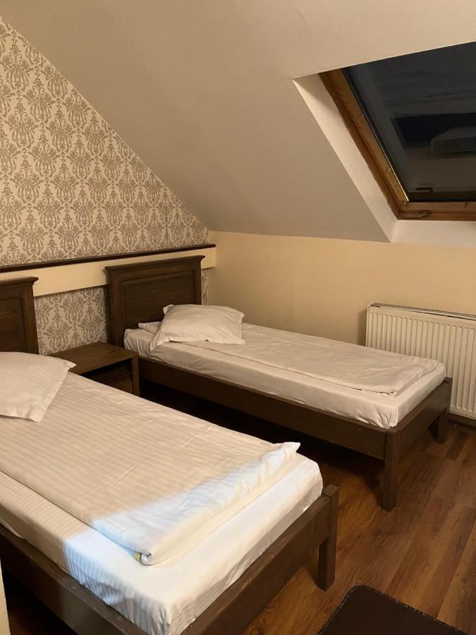 Pensiunea Diana Hotel Fagaras Ngoại thất bức ảnh